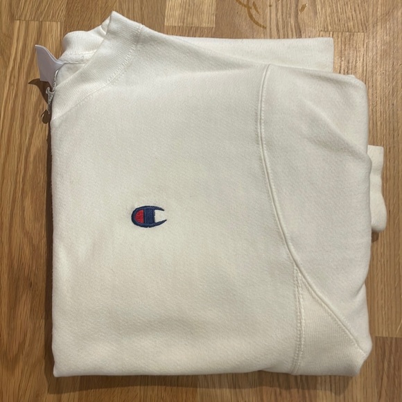 Champion Tops - Champion Crew Neck Size S